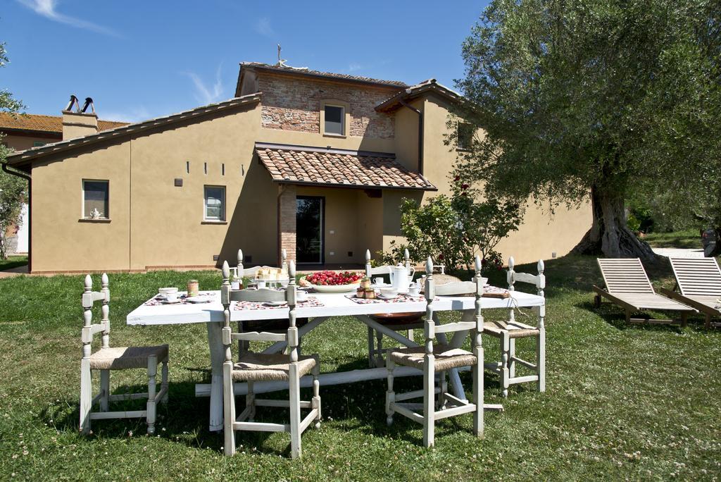 Agriturismo L'Isola Crespina Buitenkant foto